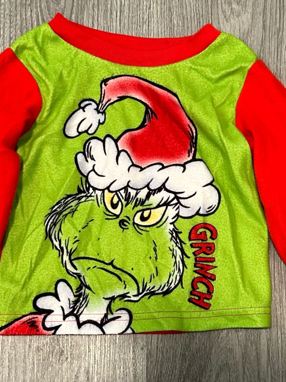 2T Kids(Bundle for $3)' Grinch Graphic Holiday Sleep Top - Green & Red